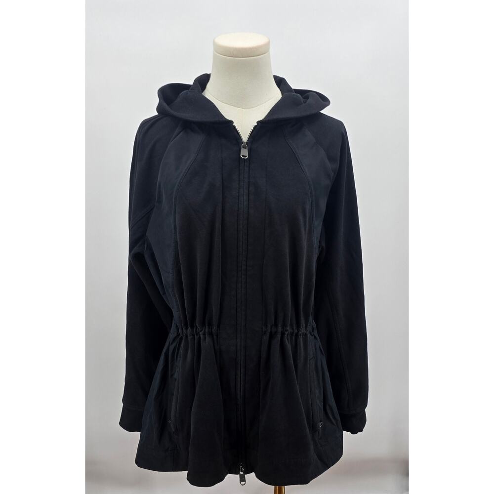 Athleta 
Triumph Hybrid‎ Crewneck Jacket
